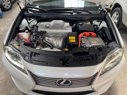 Lexus ES300h 013 Full Option ពណ៌​សកាំម៉ៃ​ (សន្លឹក​ពន្ធ)