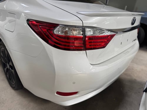 Lexus ES300h 013 Full Option ពណ៌​សកាំម៉ៃ​ (សន្លឹក​ពន្ធ)