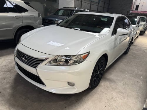 Lexus ES300h 013 Full Option ពណ៌​សកាំម៉ៃ​ (សន្លឹក​ពន្ធ)