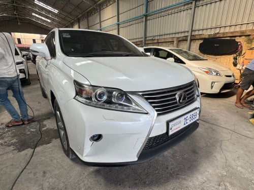 Lexus Rx350.010 Full Option ប៉ុង​1 សកាំម៉ៃ​ ក្នុងលឿង​