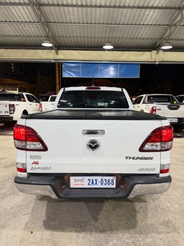 Mazda BT-50 ម៉ាសុីនធំ 3.2L​ អូតូកាពីតាស់