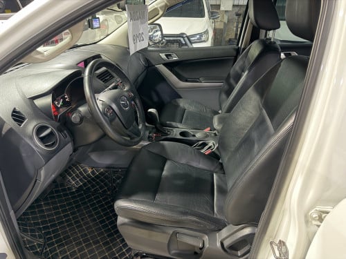 Mazda BT-50 ម៉ាសុីនធំ 3.2L​ អូតូកាពីតាស់