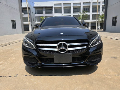 Mercedes C300 4Matic 2015 Black colour