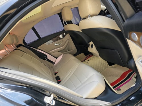 Mercedes C300 4Matic 2015 Black colour