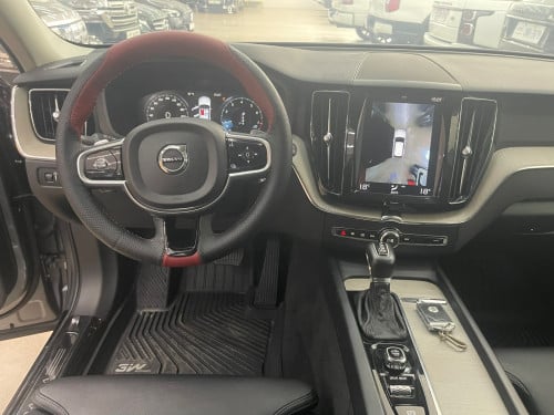 VOLVO XC60 T5 ឆ្នាំ2018 ឡានខ្លាញ់គោស្រុកខ្មែរ ហ្សីន1ជុំ