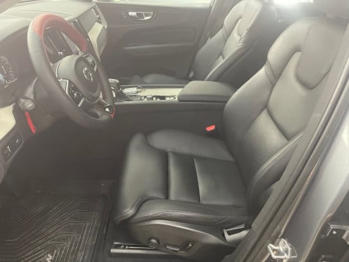 VOLVO XC60 T5 ឆ្នាំ2018 ឡានខ្លាញ់គោស្រុកខ្មែរ ហ្សីន1ជុំ
