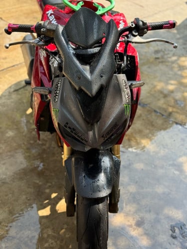 Zx1000 លក់ប្រញ៉ាប់លុយ មានពន្ធ 3600$ ចរចាខ្លះទៀន មិនដែលមាន
