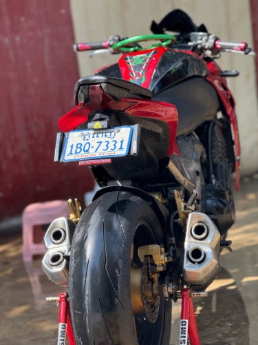 Zx1000 លក់ប្រញ៉ាប់លុយ មានពន្ធ 3600$ ចរចាខ្លះទៀន មិនដែលមាន