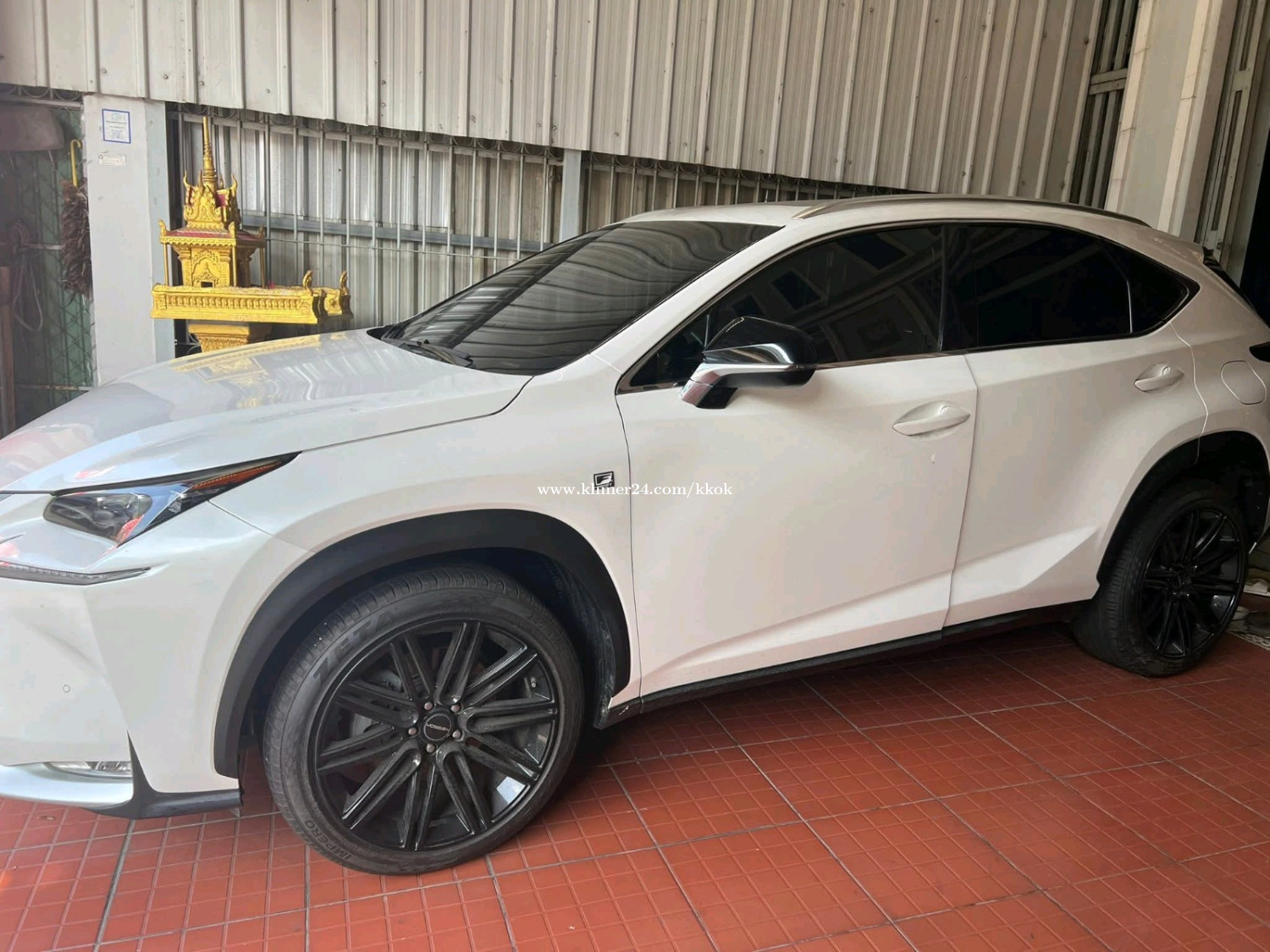 NX200t F-Sport ម្ចាស់ផ្ទាល់