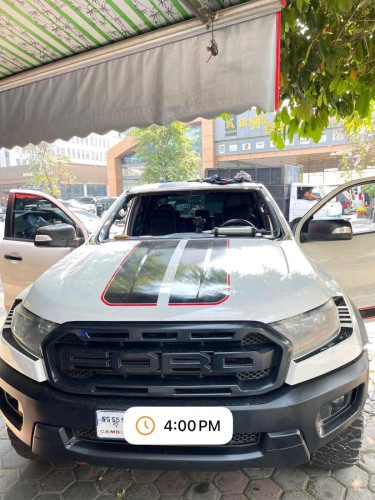 ឡាក់គីលក់កញ្ចក់រថយន្ត