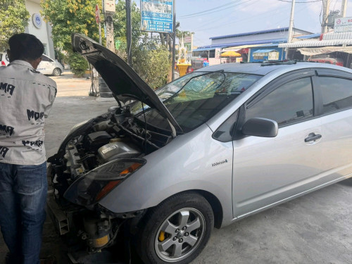 ឡាក់គីលក់កញ្ចក់រថយន្ត
