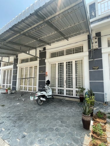 ផ្ទះលក់ក្បែផ្លូវជាតិលេខ៣ លក់បន្ទាន់