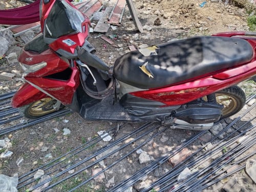 ម៉ូតូលក់