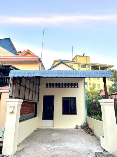 ផ្ទះលក់ជិតចំការព្រីង