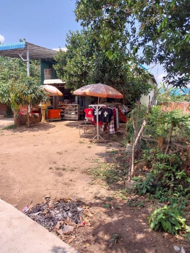 ដីលក់នៅអរិយក្សត្រ