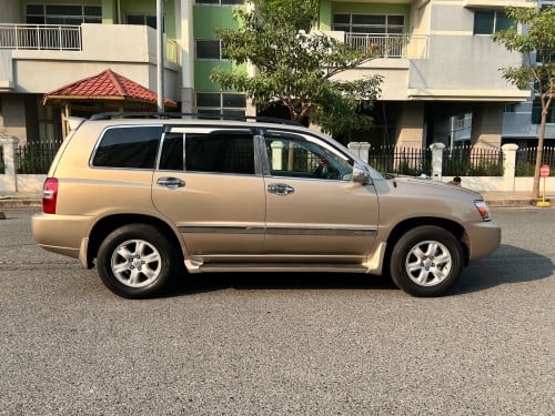 ស្ទើរលុយខ្វះបាន5000$រយះពេល3ខែអត់បង់ការប្រាក់ Highlander 2005 V4 ប៉ុង១  ពណ៏មាស