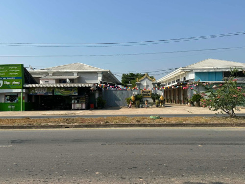 ដីលក់មាន៤ក្បាលជាប់គ្នា ចង់យកទំហំប៉ុន្មានក៏លក់បានដែល ជាប់និងផ្លូវជាតិ៦A ចម្ងាយពីភ្នំពេញ 25គីឡូម៉ែត