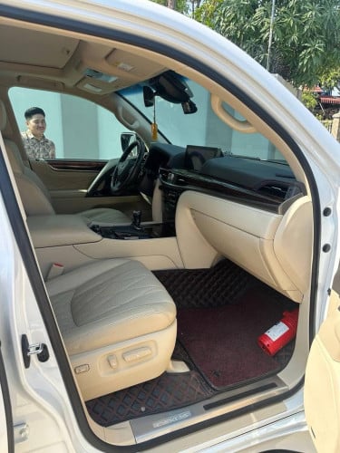 រថយន្តLexus Lx570 មួយគ្រឿងនេះស្អាតញាក់ទឹកថ្នាំសុីនមួយជុំ✅