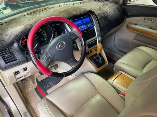 ទេីបយកមកមួយទៀត​ LEXUS RX400h ឆ្នាំ06​  ឈ្មោះ​ម្ចាស់​ដើម​  ពណ៌​ទឹកមាស​