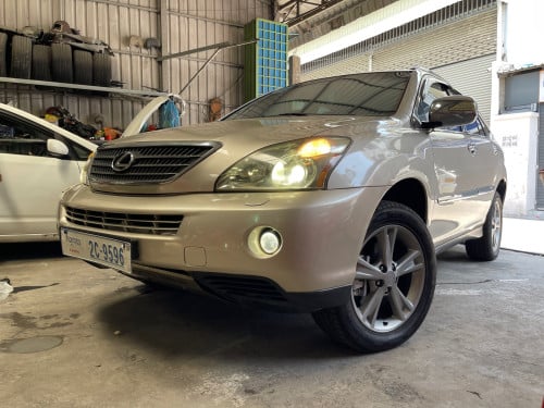 ទេីបយកមកមួយទៀត​ LEXUS RX400h ឆ្នាំ06​  ឈ្មោះ​ម្ចាស់​ដើម​  ពណ៌​ទឹកមាស​