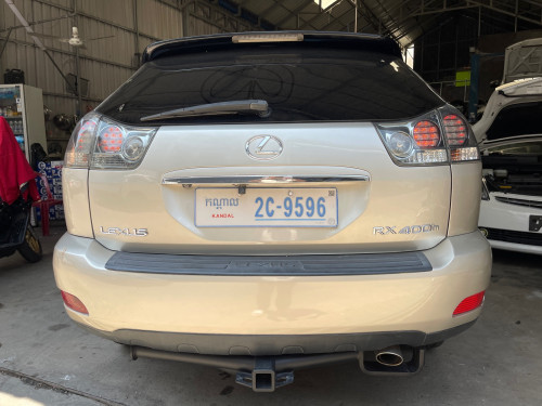 ទេីបយកមកមួយទៀត​ LEXUS RX400h ឆ្នាំ06​  ឈ្មោះ​ម្ចាស់​ដើម​  ពណ៌​ទឹកមាស​
