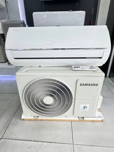 ម៉ាសុីនត្រជាក់ Samsung Inverter ថ្មីកេស ថែមជើងទ្រ