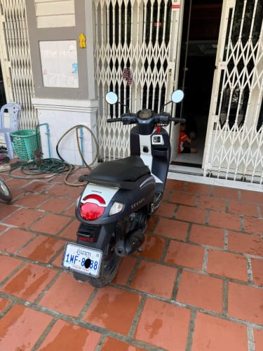 ម៉ូតូលក់ប្រញាប់លុយ  scoopy 025