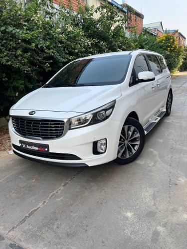 តម្លៃសាង​ 2015​ Kia Carnival 2.2 Turbo Diesel 11កៅអី​ ក្រដាស​ពន្ធ​