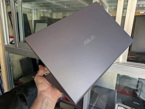 Asus x409/i3/ram4/SSD240/14inch