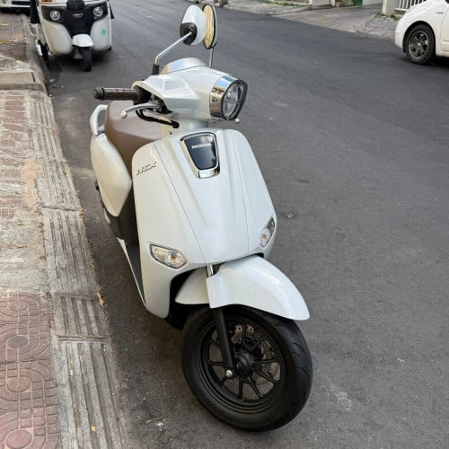 Honda Giorno+ឆ្នាំផលិត : 2024ពណ៍ : សុីម៉ង