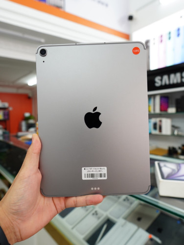 iPad Air M3 11inch 128GB 5G Black ⚫️ (Full Set )
