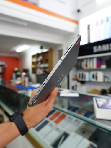 iPad Air M3 11inch 128GB 5G Black ⚫️ (Full Set )
