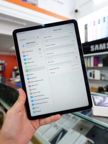 iPad Air M3 11inch 128GB 5G Black ⚫️ (Full Set )