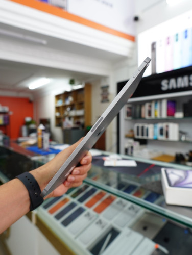 iPad Air M3 11inch 128GB 5G Black ⚫️ (Full Set )