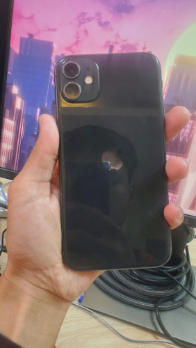 IPhone 11 64G 98% ស្អាត់ស្ទើតិចតួច