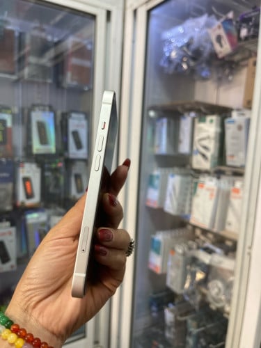 iPhone 13/128GB/LLពណ៍ស សុីនសានុំស្អាត99%(ធានាលើម៉ាសុីន1ខែ)