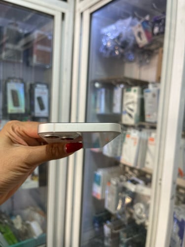 iPhone 13/128GB/LLពណ៍ស សុីនសានុំស្អាត99%(ធានាលើម៉ាសុីន1ខែ)
