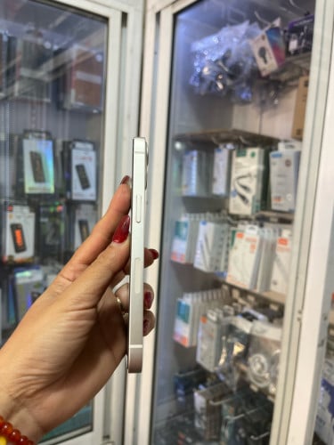iPhone 13/128GB/LLពណ៍ស សុីនសានុំស្អាត99%(ធានាលើម៉ាសុីន1ខែ)