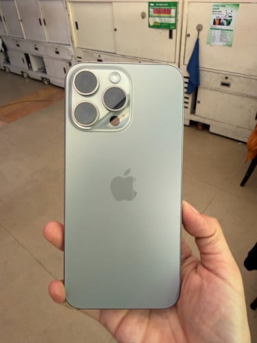 iPhone 15 Pro Max មួយទឹក