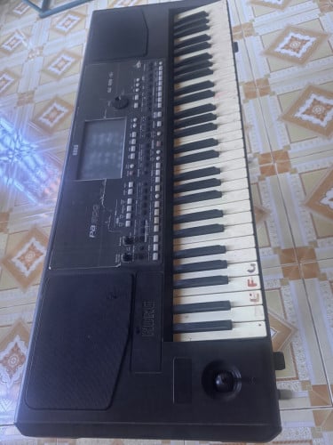 Korg pa 600