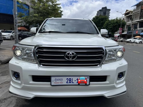 Land Cruiser GXR V6 Full Option ឆ្នាំ2013 ម្ចាស់ដើម សោ2គ្រាប់