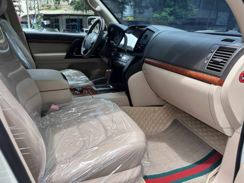 Land Cruiser GXR V6 Full Option ឆ្នាំ2013 ម្ចាស់ដើម សោ2គ្រាប់