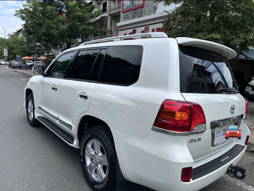 Land Cruiser GXR V6 Full Option ឆ្នាំ2013 ម្ចាស់ដើម សោ2គ្រាប់