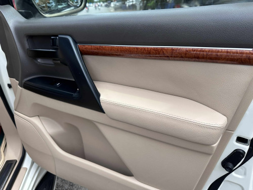 Land Cruiser GXR V6 Full Option ឆ្នាំ2013 ម្ចាស់ដើម សោ2គ្រាប់