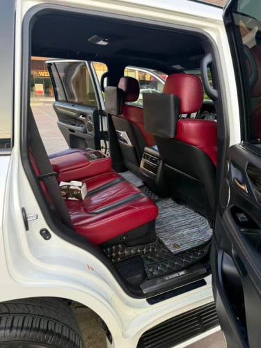 Lexus LX570 kuro black edition 2019