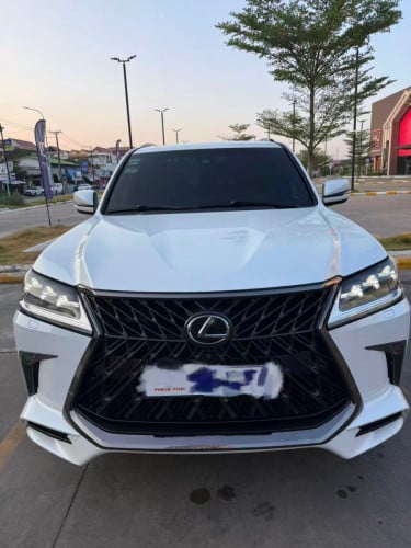 Lexus LX570 kuro black edition 2019