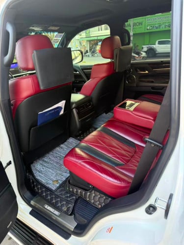 Lexus LX570 kuro black edition 2019