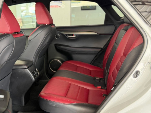 Lexus Nx200t F-Sport Button5 ក្នុង 🍒 ១១មុឺនMiles ឡានកាលី