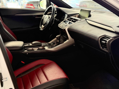 Lexus Nx200t F-Sport Button5 ក្នុង 🍒 ១១មុឺនMiles ឡានកាលី