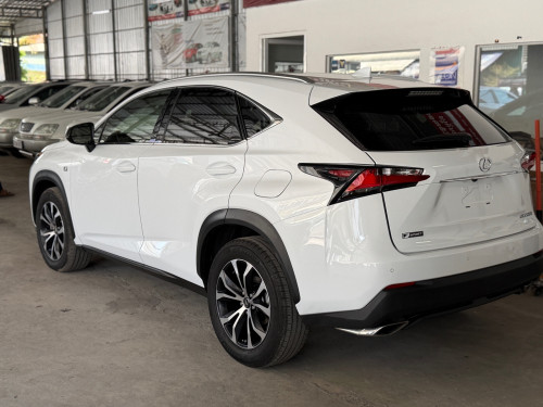 Lexus Nx200t F-Sport Button5 ក្នុង 🍒 ១១មុឺនMiles ឡានកាលី